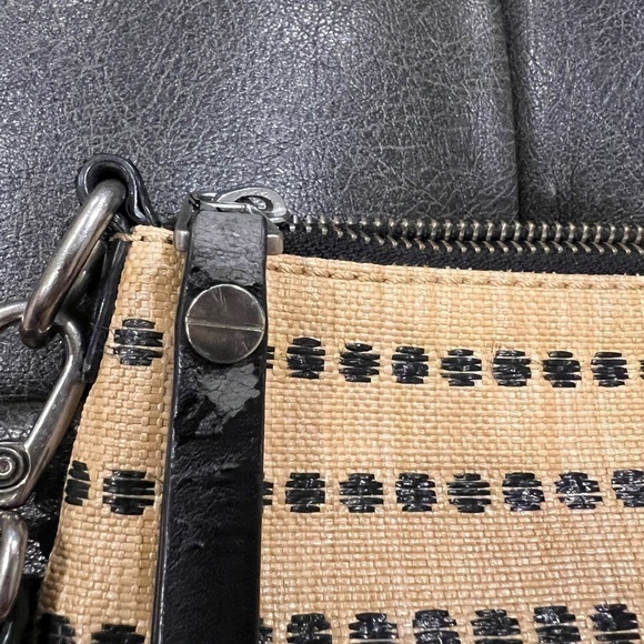 Fossil Purse Tan With Black Accent Crossbody Adjustable Strap - Picture 9 of 12